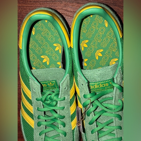 Adidas size 11 - Picture 7 of 14